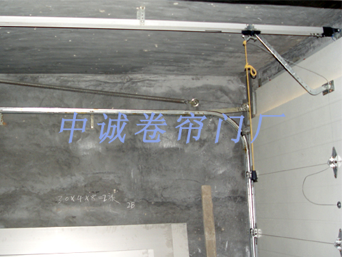 电动车库门